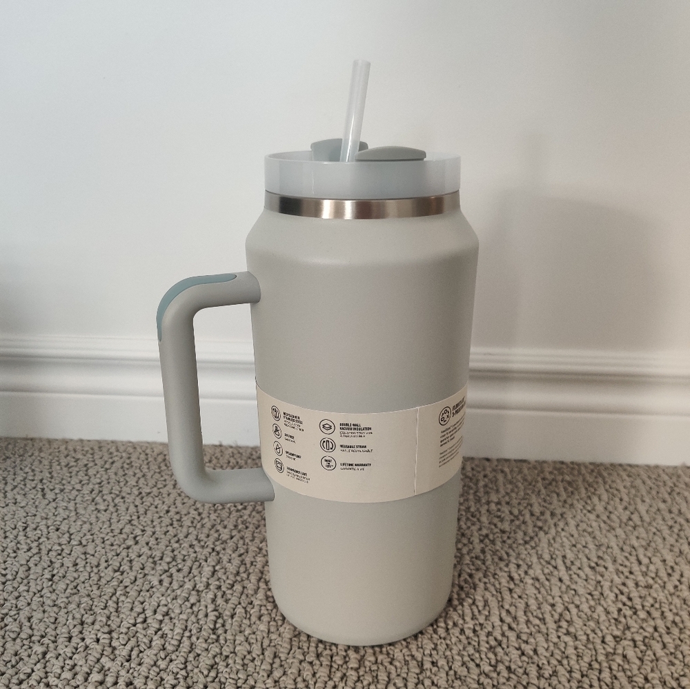 Stanley - The Quencher H2.0 Flowstate Tumbler 64oz/1.90L - Picture 4 of 6